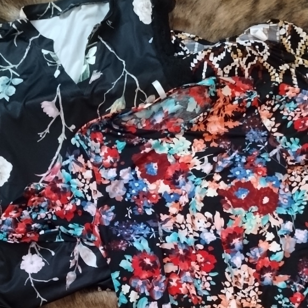 Floral Black and Multicolor Women's Tops --Lot Of 3